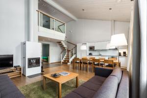 Superior Three-Bedroom Apartment with Sauna - Spa access included room in Imatran Kylpylä Spa Apartments