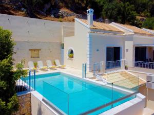 Kalami Beach Luxury Villa with heatable private pool by DadoVillas