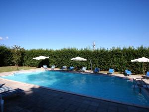 Farmhouse in Gualdo Cattaneo with pool