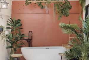 YOLO Bangkok Boutique Hotel