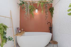YOLO Bangkok Boutique Hotel