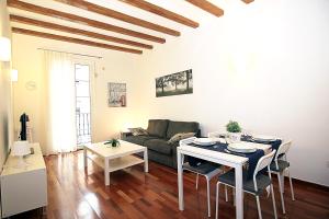 MUNTANYA - Apartments & one with Terrace next to Sagrada Familia