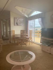 Lyndhurst Corner 72