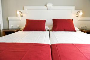 Twin Room room in Hostal Puerta Salinas Isla Cristina