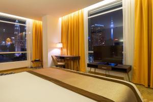 Junior Suite room in Tamu Hotel & Suites Kuala Lumpur