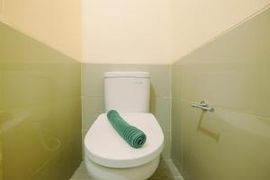 Studio Kebayoran Icon Apartment near Gandaria City Mall By Travelio