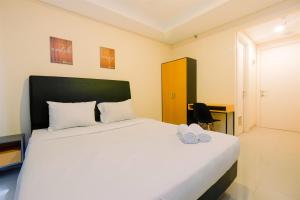 Studio Kebayoran Icon Apartment near Gandaria City Mall By Travelio