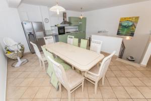 Villa Ozzi with 9 bedrooms & private Pool