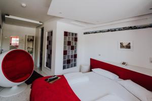 L.A. White Room room in Road Stop Dortmund