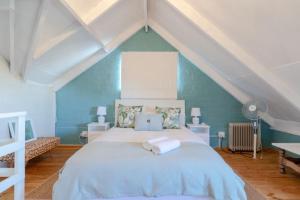 West Coast Seaside Getaway