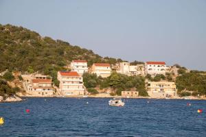 Apartments Graciela - 3hvězdičkové hotely ve městě Lastovo