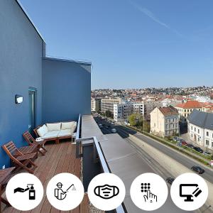 Penthouse Apartment with City View room in Contactless Key-Box Check-in Apartments by Ambiente