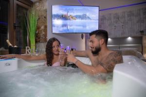 LA VEGUILLA DELUXE JACUZZi