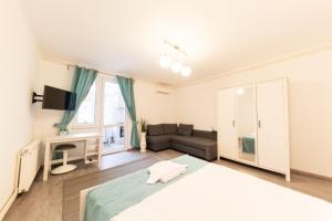 Campia Libertatii Baba Novac Apartament 2 Camere Decomandat