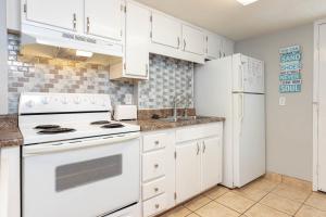 Gulf Shores Surf & Racquet Club #207A