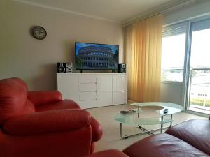 Apartment Dubravka near the sandy beach 