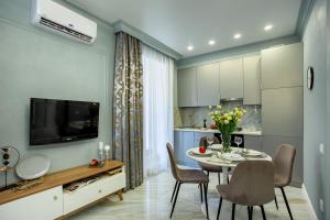 Студия-Люкс с двумя спальнями на Соборной