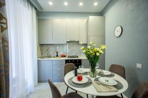 Студия-Люкс с двумя спальнями на Соборной