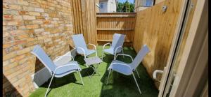 Superb 2 beds 2 baths New Apartment w Garden+Patio