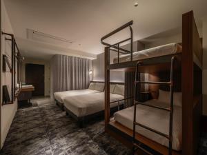 The Lively Osaka Honmachi