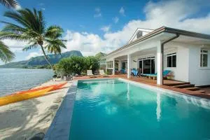 Villa Tepoe Pool and Beach - Moorea