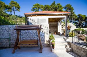 GREAT OFFER "VILLA BELLA VISTA-" heated pool, bbq, panoramic view near Split