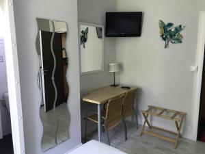 Hotels Logis Hotel L'Occitan : photos des chambres