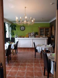 Hotels Logis Hotel L'Occitan : photos des chambres