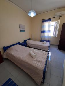 Old Harbor Apartments Spetses Greece