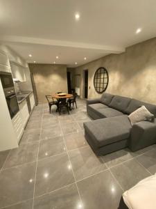 Apartment - Ground Floor room in Visby city apartments stora torget