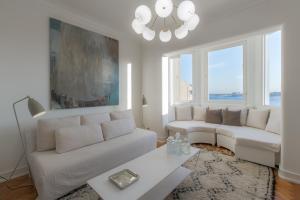 Cabral 5 Stars View