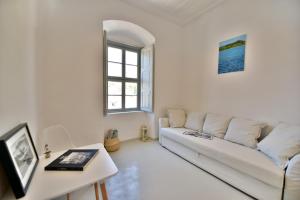 Junior Suite with Terrace room in Hydra Suites
