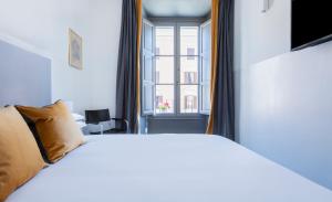 Vatican City Suites by Hili