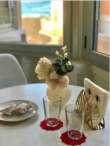 Cosy loft in front of blue ocean