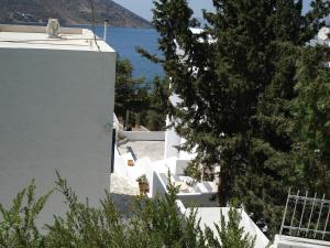 One-Bedroom Apartment Side Sea View