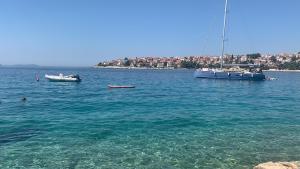 Villa Zen Trogir - Apartment Okrug, Heated pool, EV Type 2