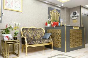 Grand Moon Hotel Suites