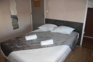 Hotels Hotel Le Rochegude : photos des chambres