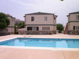 TRANQUILO APARTAMENTO con preciosa cala en la puerta