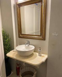 Sea front Roses house