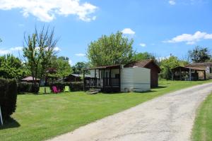 Campings Camping Familial, paisible, mobil home , chalet & emplacement nue : photos des chambres