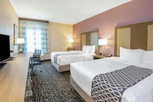 Queen Room with Two Queen Beds room in La Quinta by Wyndham Weatherford OK