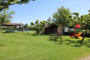 Campings Camping Familial, paisible, mobil home , chalet & emplacement nue : photos des chambres