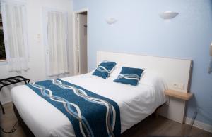 Hotels Hotel Les Dunes : Chambre Quadruple avec Terrasse 