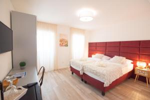 Letorina rooms and apartments with pool