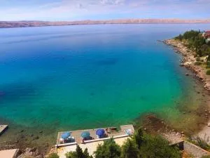 Apartmani Ribarica**** - Karlobag