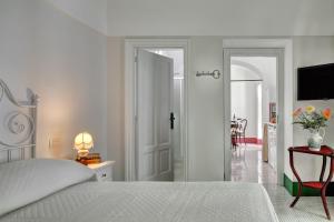 La Dimora: Relax in a lovely garden