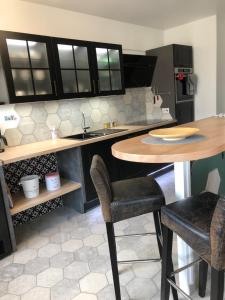 Appartements BedinReims luxe wonderful calm in city center, ideal for 2 adults and 3 children free parking : photos des chambres