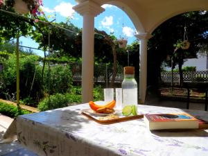 Beach apartments Roza - The Garden apartment