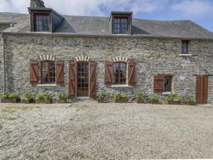 Maisons de vacances Enticing Holiday Home in Berigny with Swimming Pool : photos des chambres